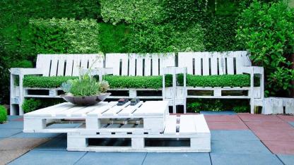 Homemade pallet furniture - Garden furniture on pallets
