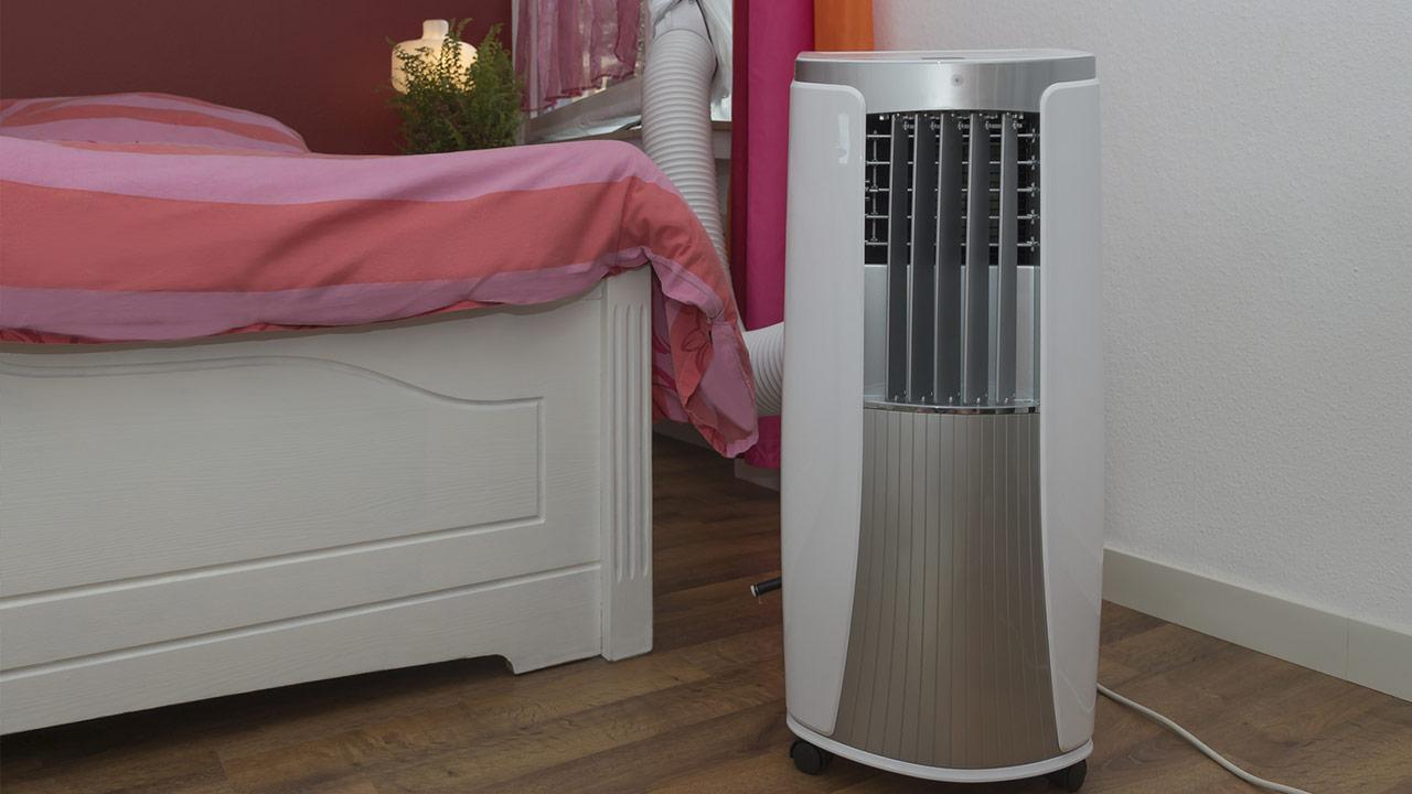 Stationary air conditioners - how to use them correctly - in the bedroom